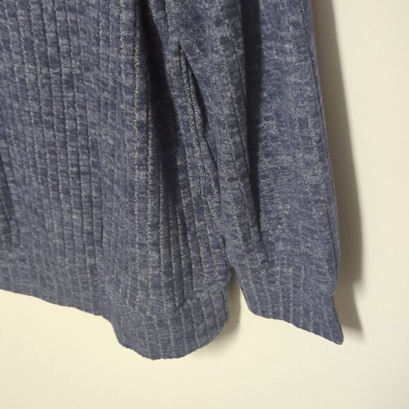 NWT BloomChic Blue Ribbed V Neck Sweater - Picture 3 of 6